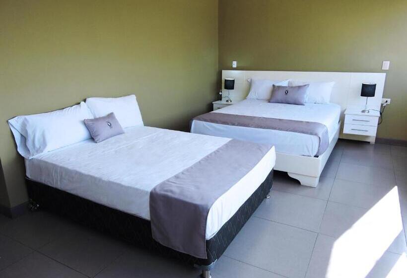 غرفة قياسية, Viera Chimbote