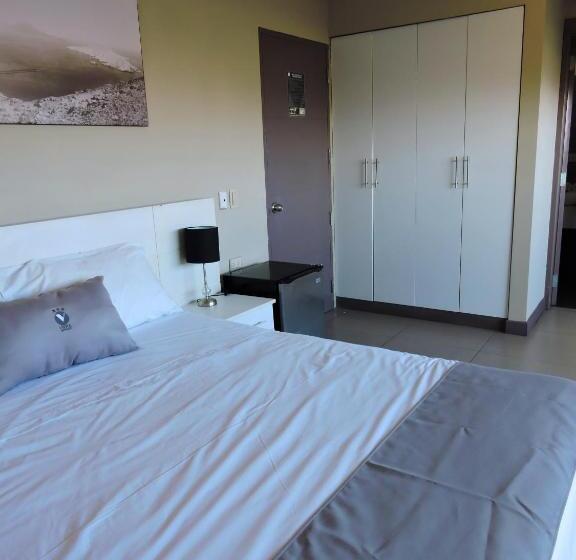 جناح جونيور مطلّ علي البحر, Viera Chimbote