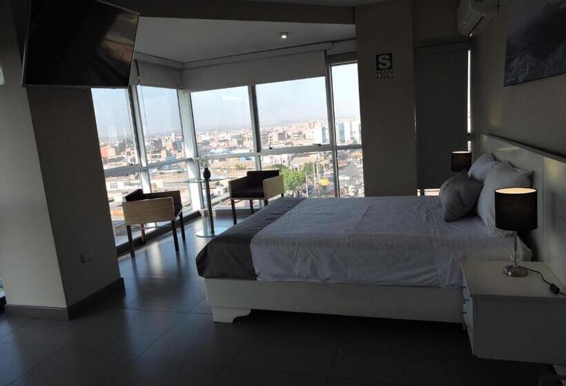 جناح مطل على المدينة, Viera Chimbote