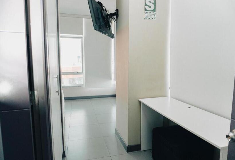 غرفة قياسية فردية, Viera Chimbote