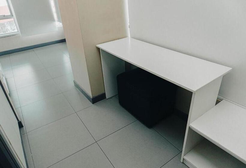 غرفة قياسية فردية, Viera Chimbote