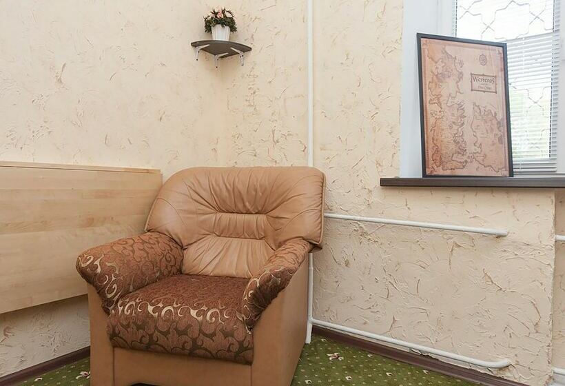 اتاق سوپریور سه تخته, Winterfell On Smolenskaya