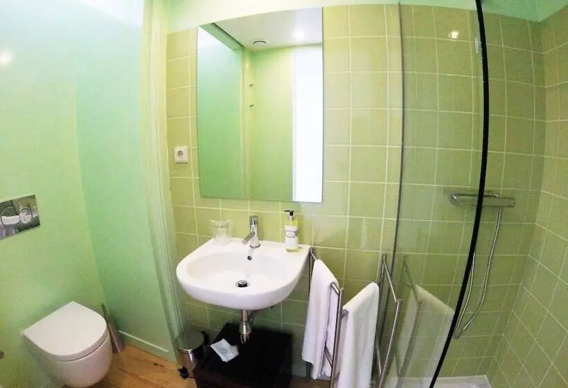 اتاق استاندارد یک نفره, Dukes Corner Guest House