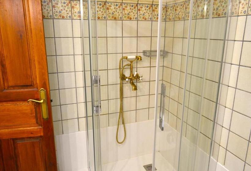 اتاق استاندارد, Alda Via Leon