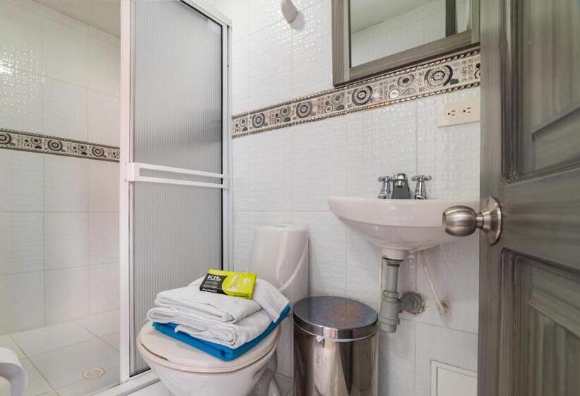 اتاق استاندارد چهار تخته, Ayenda 1121 Exito