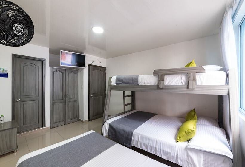 اتاق استاندارد چهار تخته, Ayenda 1121 Exito