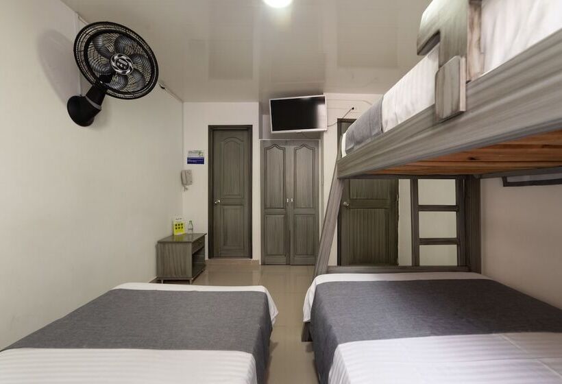 اتاق استاندارد چهار تخته, Ayenda 1121 Exito