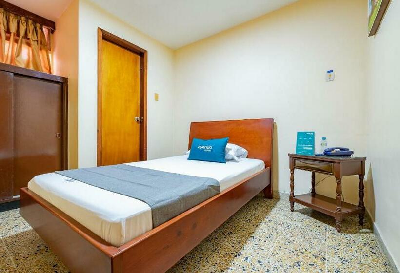 חדר סטנדרט יחיד, Almirante