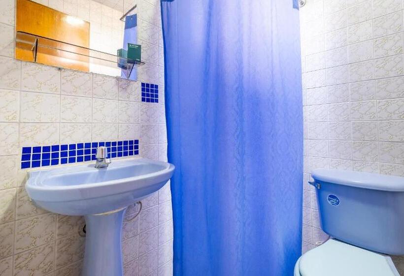 חדר סטנדרט יחיד, Almirante