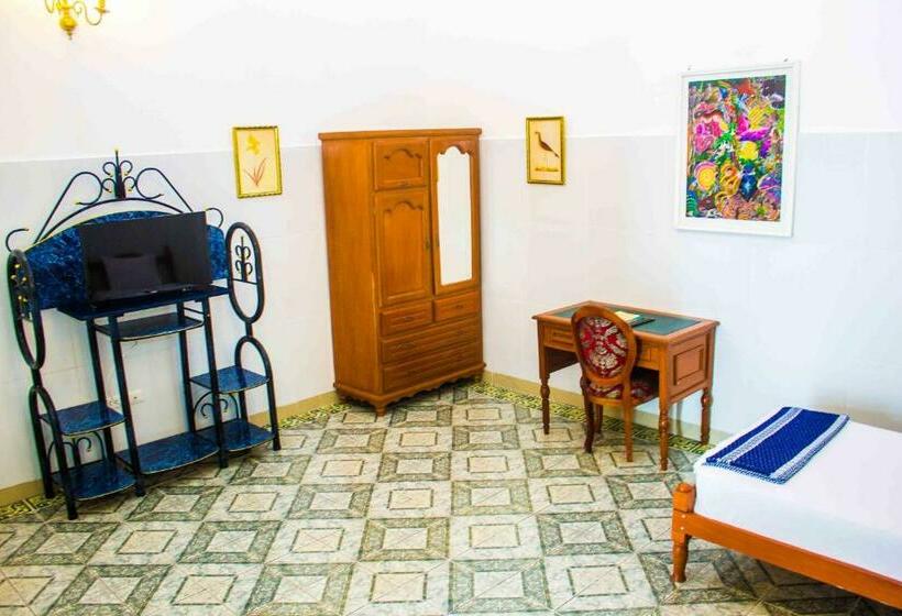 اتاق استاندارد یک نفره, Casa Morey