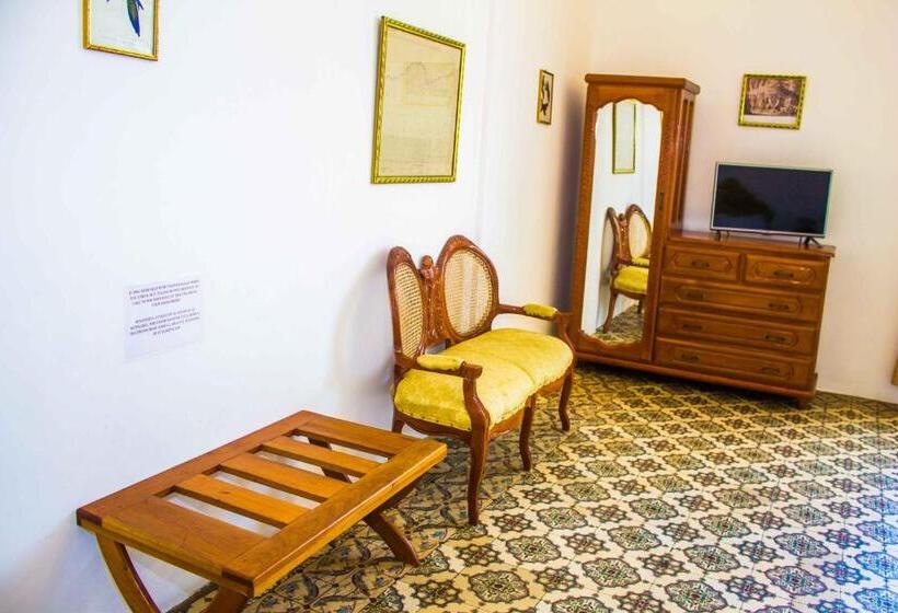 اتاق خانوادگی, Casa Morey