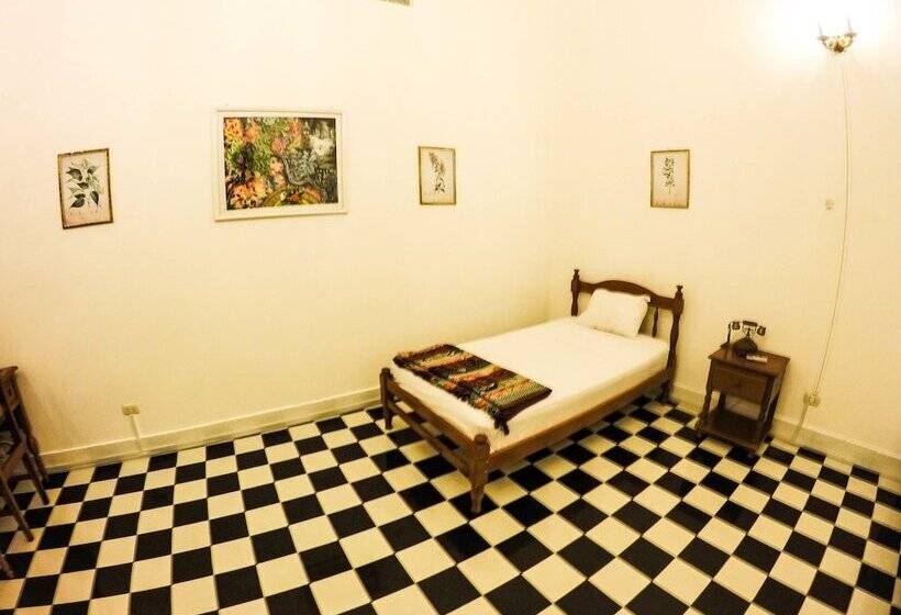 اتاق استاندارد یک نفره, Casa Morey