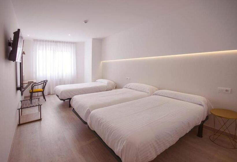 스탠다드 트리플 룸, U Hotel Darío Lugo