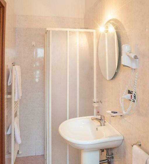 スタンダードシングルルーム, Elefante Bianco