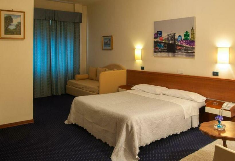 スタンダードルーム, Elefante Bianco