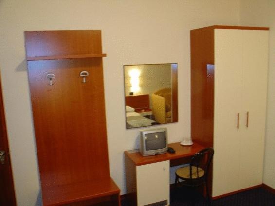 スタンダードトリプルルーム, Elefante Bianco