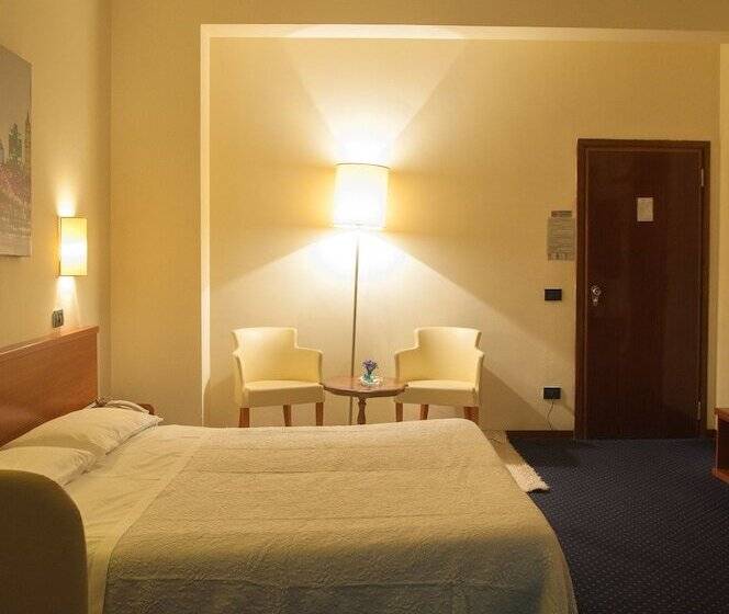 スタンダードルーム, Elefante Bianco