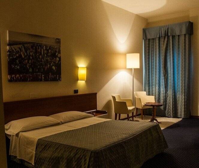 スタンダードルーム, Elefante Bianco