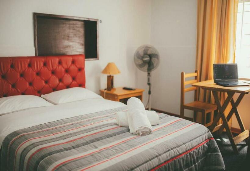 Номер Стандарт Двуспальная Кровать, Excalibur