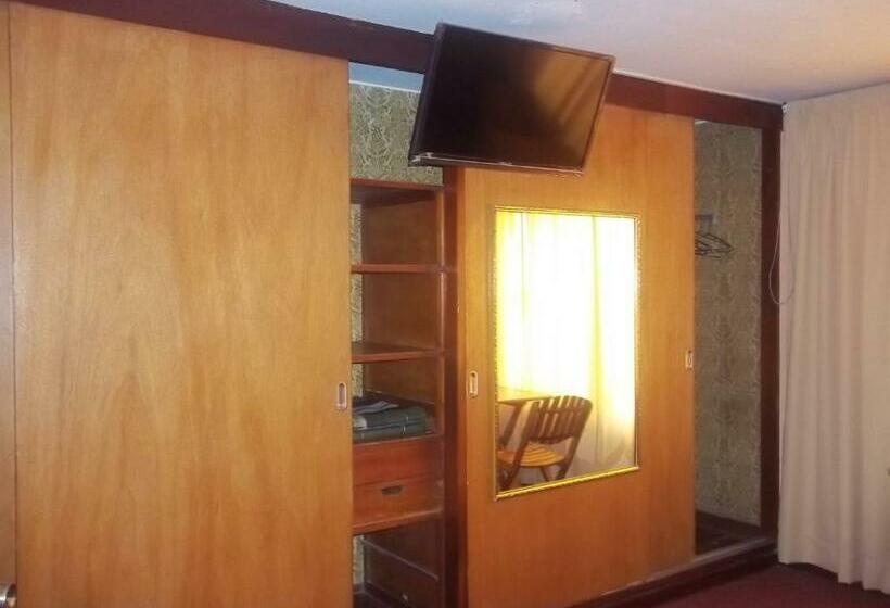 Номер Стандарт Двуспальная Кровать, Excalibur