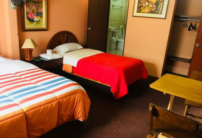 Номер Стандарт Трехместный, Excalibur