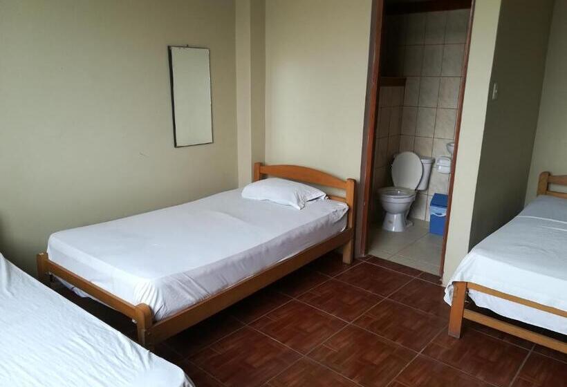 اتاق استاندارد سه نفره, Hospedaje El Emperador