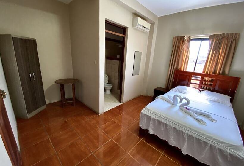 اتاق استاندارد سه نفره, Hospedaje El Emperador