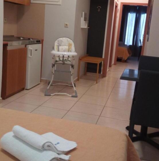 חדר סטנדרט לארבעה נוף לים, Iridanos