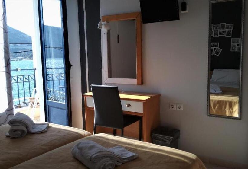 חדר סטנדרט לארבעה נוף לים, Iridanos