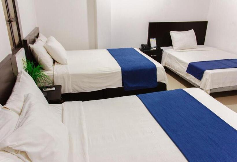 חדר סטנדרט לשלושה, La Ciudad