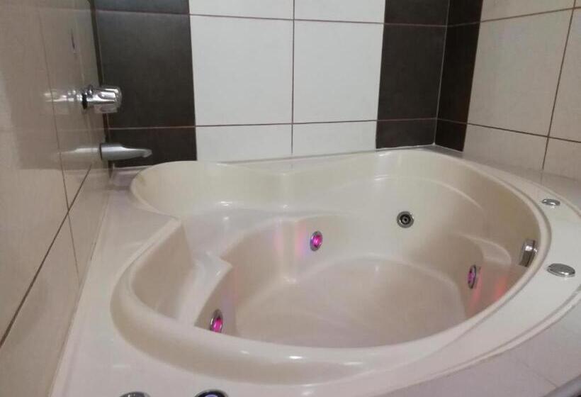 Президентский Люкс, Madison Suite