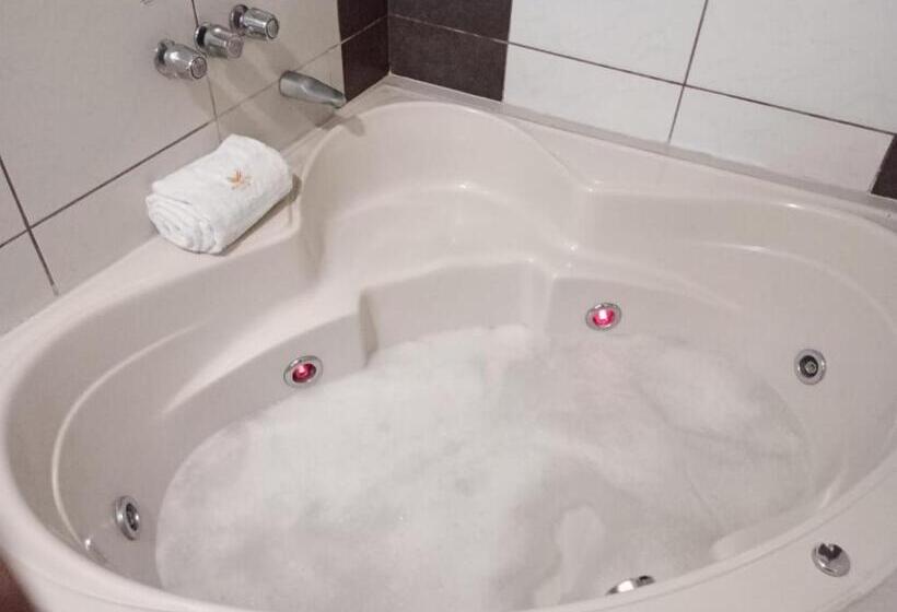 Президентский Люкс, Madison Suite