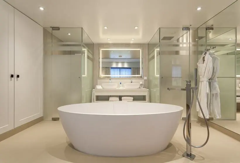 Sviitti Allasnäkymä, Pine Cliffs Ocean Suites, A Luxury Collection Resort & Spa, Algarve