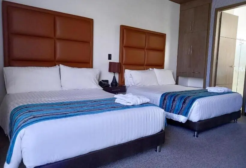 Superior Neljän Hengen Huone, Pontevedra Hotel Boutique