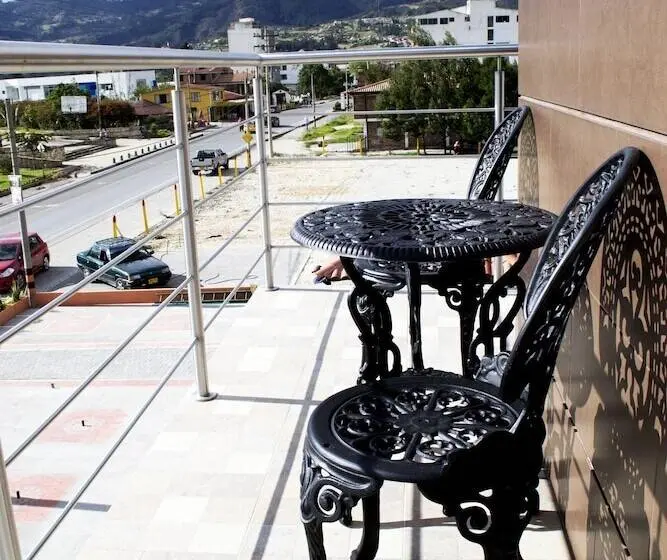 Superior Neljän Hengen Huone, Pontevedra Hotel Boutique