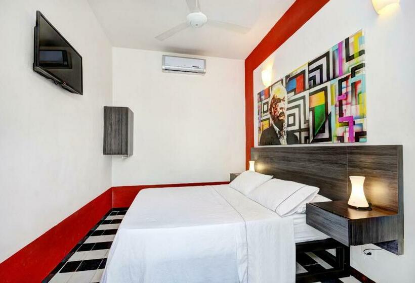 スタンダードルーム, Masaya Santa Marta