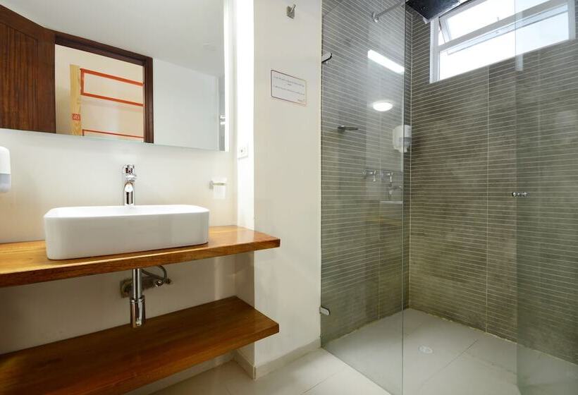 スタンダードルーム, Masaya Santa Marta