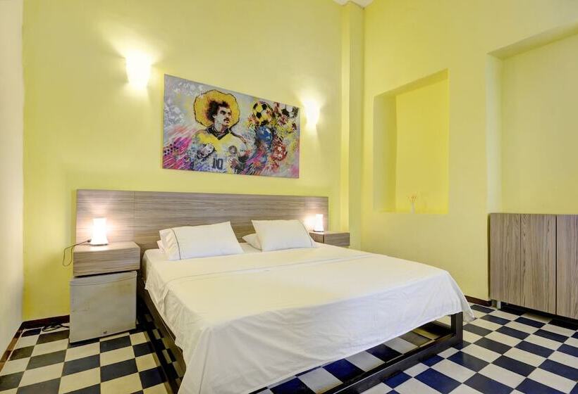 スタンダードルーム, Masaya Santa Marta