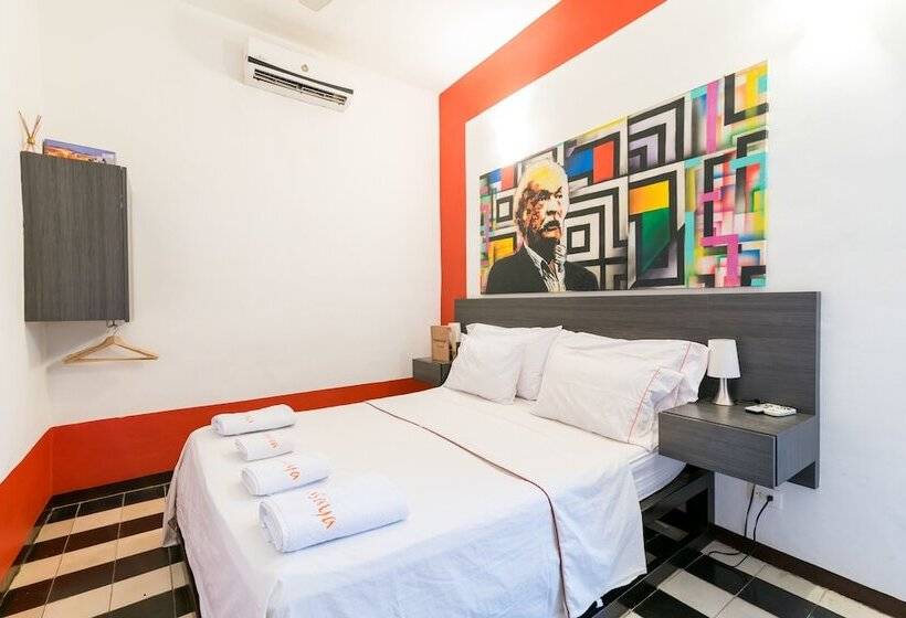 スタンダードルーム, Masaya Santa Marta