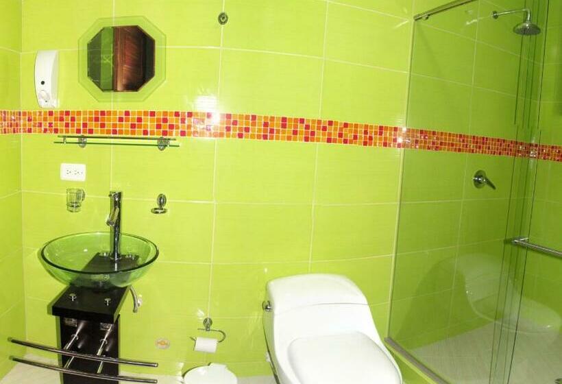 سوییت سوپریور, Apartahotel Vincent Suites