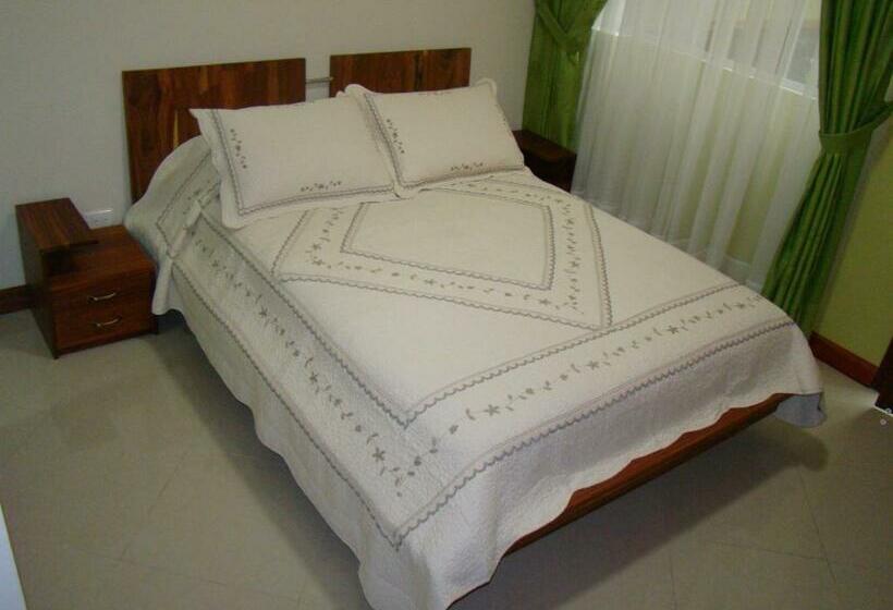 带按摩浴盆的套房, Apartahotel Vincent Suites