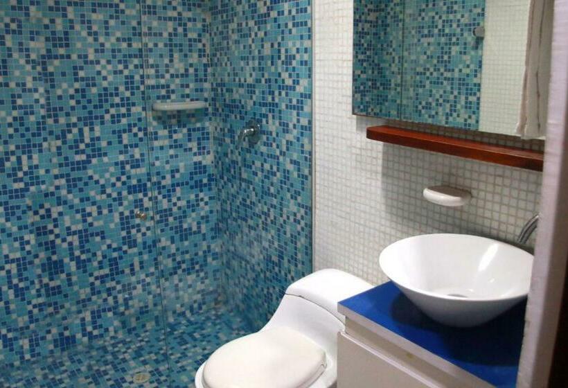 غرفة قياسية ثلاثية, Ayenda 1801 El Oceano