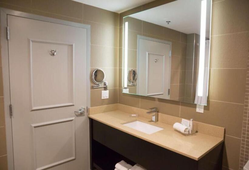 장애인을 위한 스위트, Best Western Premier Nyc Gateway
