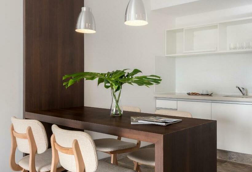 سوئیت برای معلولان, Dazzler By Wyndham Colonia