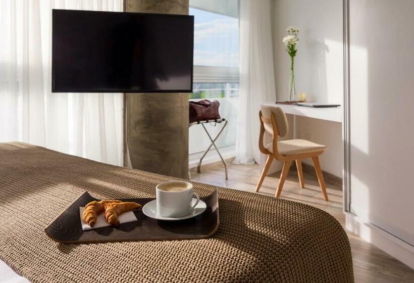 سوئیت با تخت بزرگ, Dazzler By Wyndham Colonia