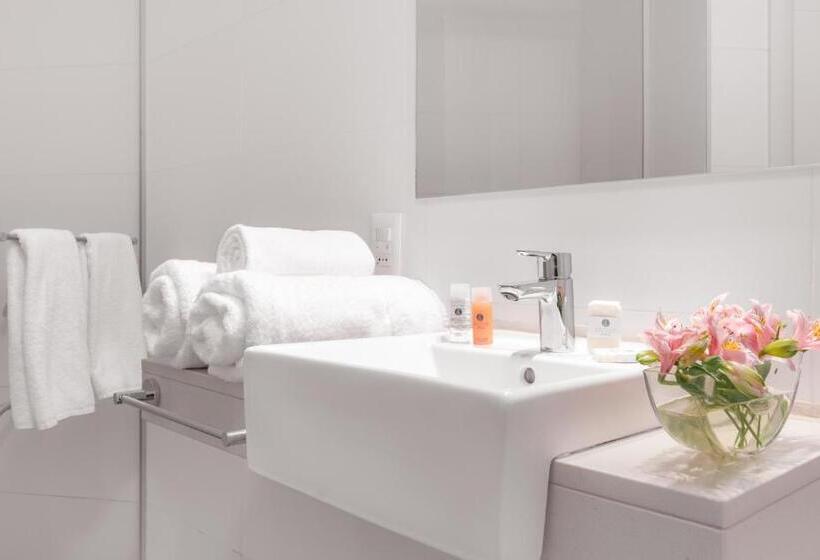 اتاق کلاسیک با تخت دونفره, Dazzler By Wyndham Colonia