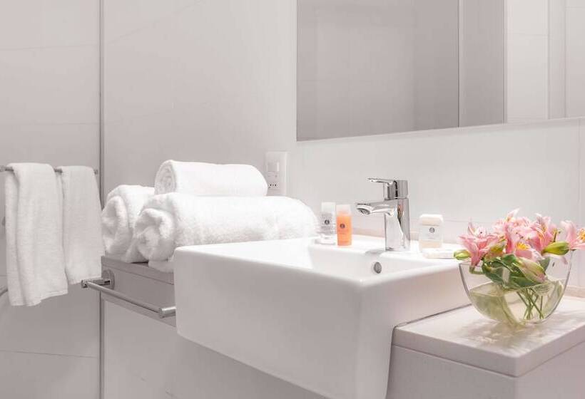 مجموعه ویستا شهر, Dazzler By Wyndham Colonia