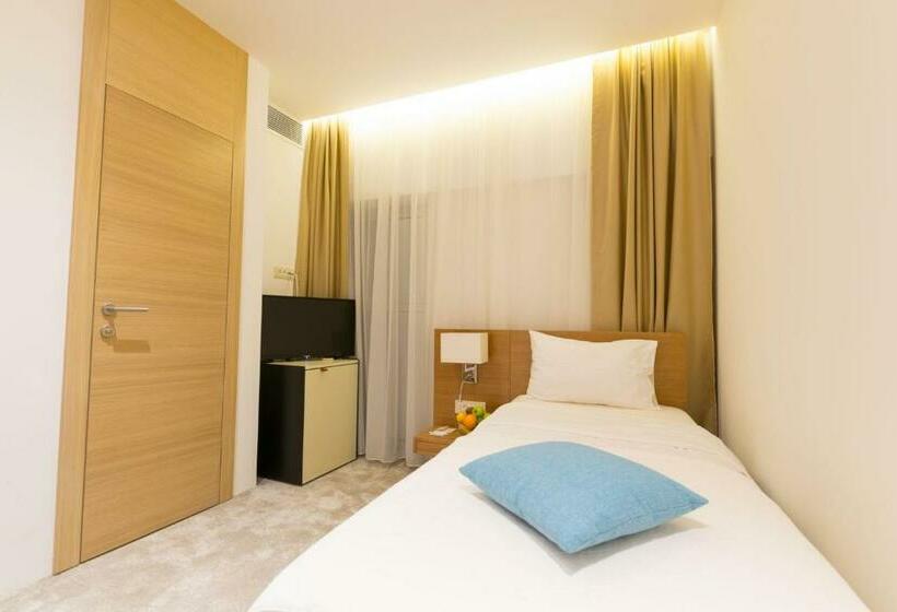 Single Interior Room