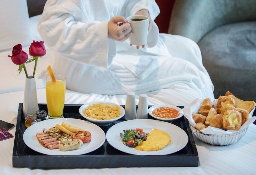 اتاق استاندارد با چشم‌انداز شهر, Holiday Inn   Doha   The Business Park, An Ihg