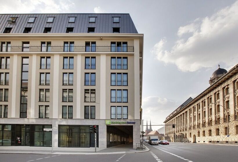 اتاق استاندارد, Holiday Inn Express Berlin Alexanderplatz, An Ihg